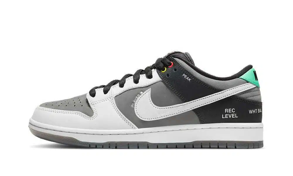 SB Dunk Low "VX1000"